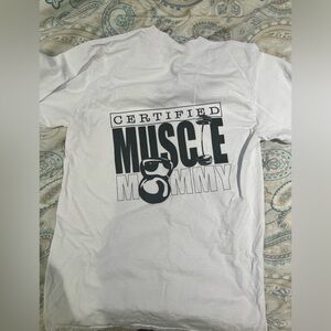 Nvgtn tee muscle mom medium